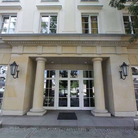 Albergue Dom Pomocy Studentom Varsovia Exterior foto