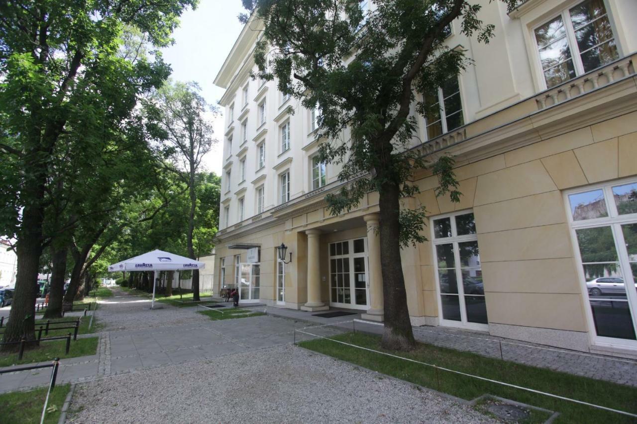 Albergue Dom Pomocy Studentom Varsovia Exterior foto