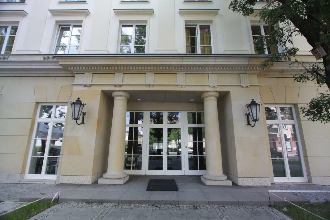 Albergue Dom Pomocy Studentom Varsovia Exterior foto
